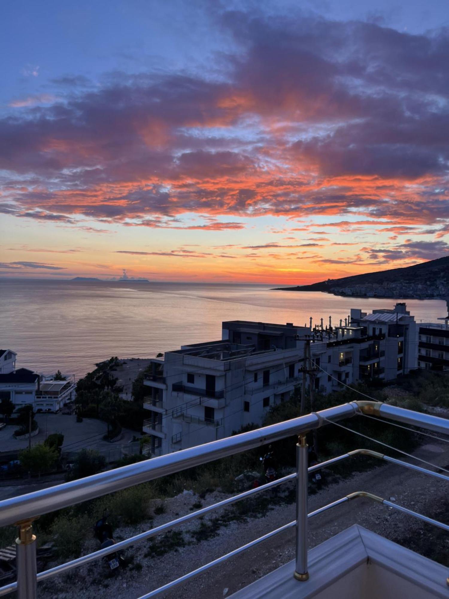 Bluemoon Suites Sarande Exterior photo