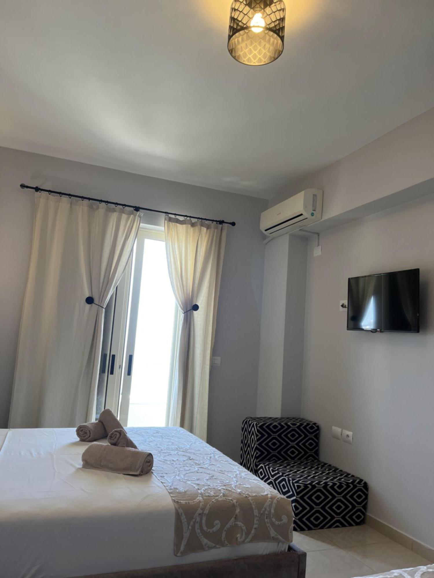 Bluemoon Suites Sarande Exterior photo