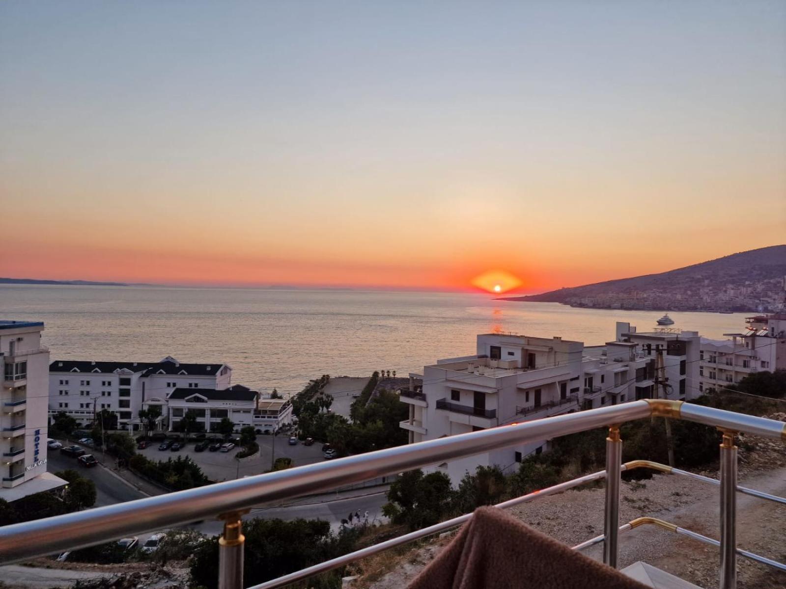 Bluemoon Suites Sarande Exterior photo